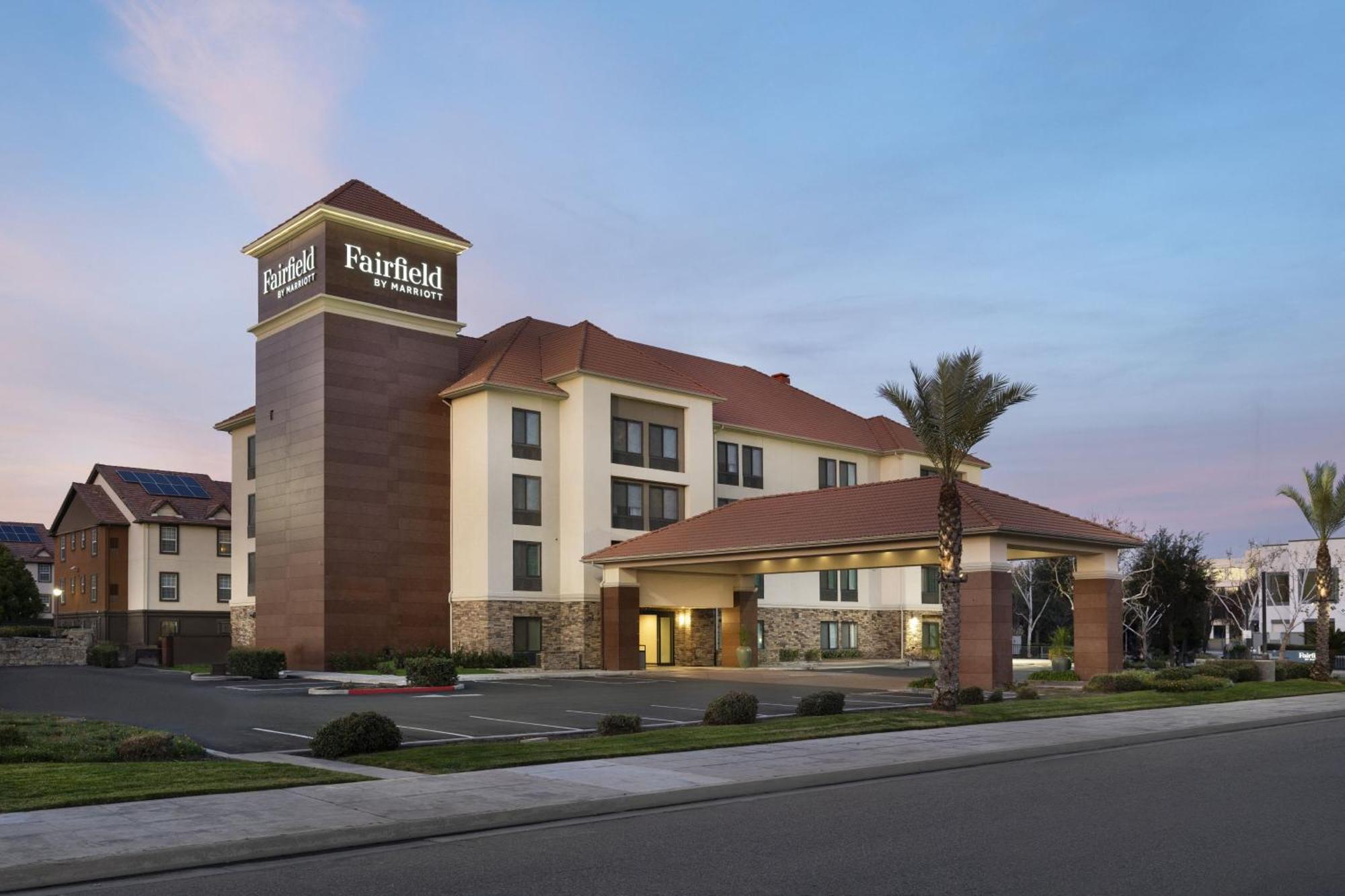 Fairfield By Marriott Inn & Suites Fresno Riverpark Eksteriør billede